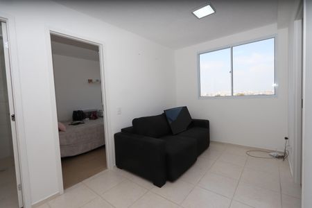 Sala de apartamento para alugar com 2 quartos, 37m² em Conjunto Habitacional Teotonio Vilela, São Paulo