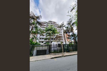 Apartamento para alugar com 167m², 3 quartos e 2 vagasFachada