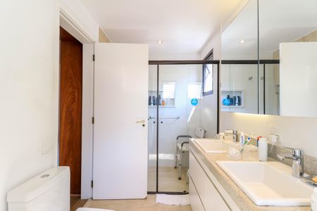 Apartamento para alugar com 167m², 3 quartos e 2 vagasBanheiro da Suíte