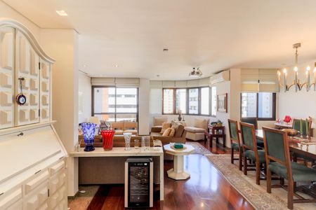 Apartamento para alugar com 167m², 3 quartos e 2 vagasSala