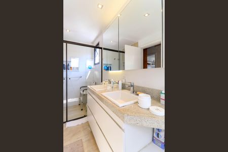 Apartamento para alugar com 167m², 3 quartos e 2 vagasBanheiro da Suíte