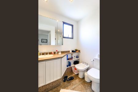 Apartamento para alugar com 167m², 3 quartos e 2 vagasBanheiro Social