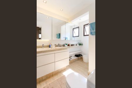 Apartamento para alugar com 167m², 3 quartos e 2 vagasBanheiro da Suíte