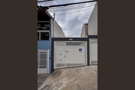 Casa à venda com 77m², 3 quartos e 2 vagas Casa à venda com 77m², 3 quartos e 2 vagasFachada