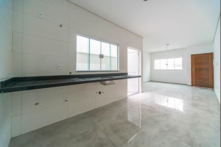 Casa à venda com 77m², 3 quartos e 2 vagas Casa à venda com 77m², 3 quartos e 2 vagasCozinha