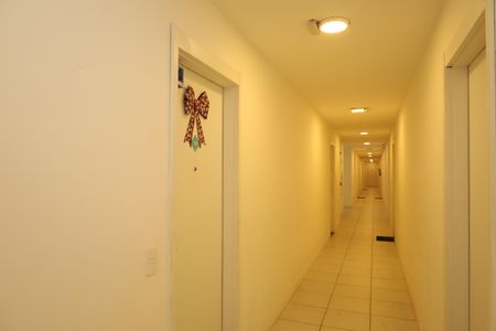Apartamento à venda com 37m², 2 quartos e sem vagaÁrea comum - Saguão do andar