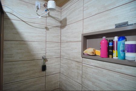 Casa à venda com 165m², 3 quartos e 2 vagasBanheiro