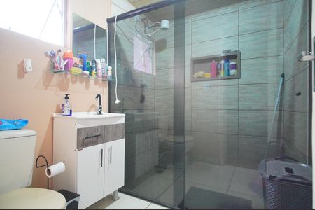 Casa à venda com 165m², 3 quartos e 2 vagasBanheiro