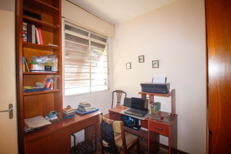 Casa à venda com 206m², 5 quartos e 3 vagasQuarto 2