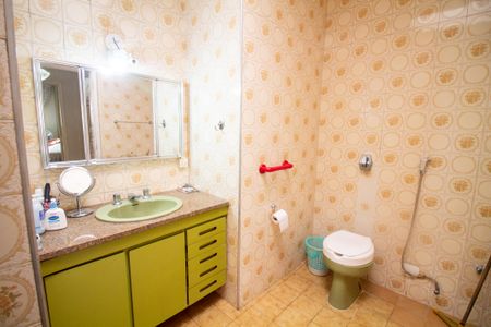 Casa à venda com 206m², 5 quartos e 3 vagasBanheiro da Suíte 2