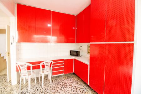 Casa à venda com 206m², 5 quartos e 3 vagasCozinha