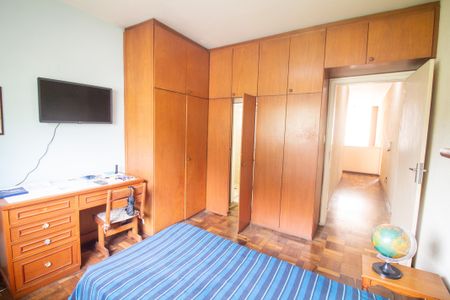 Casa à venda com 206m², 5 quartos e 3 vagasSuíte 1