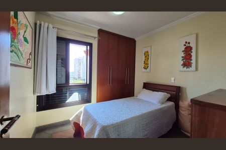 Apartamento à venda com 140m², 4 quartos e 2 vagasQuarto 2