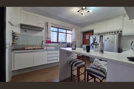 Apartamento à venda com 140m², 4 quartos e 2 vagasCozinha