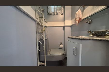 Apartamento à venda com 140m², 4 quartos e 2 vagasLavabo