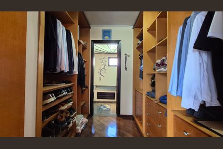 Apartamento à venda com 140m², 4 quartos e 2 vagasSuíte