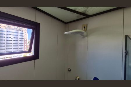 Apartamento à venda com 140m², 4 quartos e 2 vagasBanheiro da suíte