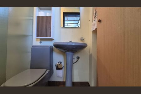 Apartamento à venda com 140m², 4 quartos e 2 vagasBanheiro de Serviço