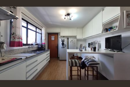 Apartamento à venda com 140m², 4 quartos e 2 vagasCozinha