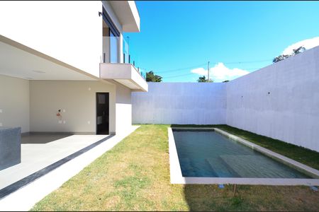 Casa de condomínio para alugar com 358m², 4 quartos e 4 vagasÁrea externa - Piscina
