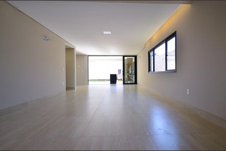 Casa de condomínio para alugar com 358m², 4 quartos e 4 vagasSala de Estar