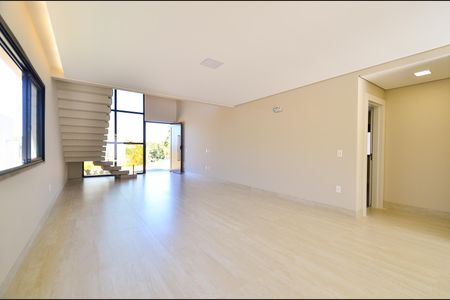 Casa de condomínio para alugar com 358m², 4 quartos e 4 vagasSala de Estar