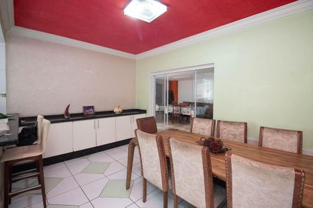 Casa para alugar com 320m², 5 quartos e 6 vagasCopa