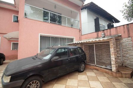 Casa para alugar com 320m², 5 quartos e 6 vagasGaragem / Canil