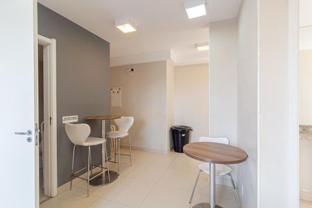 Apartamento para alugar com 41m², 2 quartos e 1 vaga Apartamento para alugar com 41m², 2 quartos e 1 vagaÁrea comum - Salão de festas