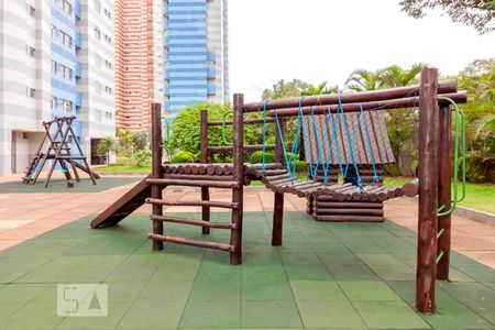 Apartamento à venda com 145m², 4 quartos e 2 vagas Apartamento à venda com 145m², 4 quartos e 2 vagasÁrea comum - Playground