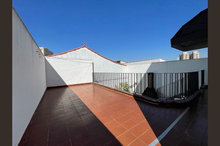 Casa à venda com 243m², 3 quartos e 7 vagasVaranda