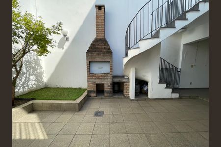 Casa à venda com 243m², 3 quartos e 7 vagasQuintal