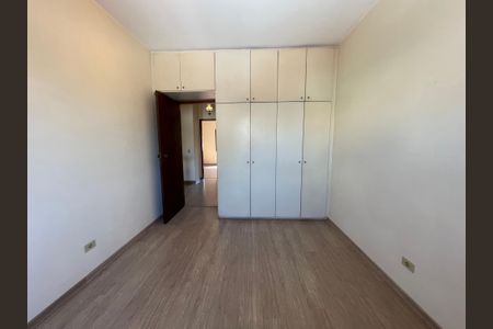 Casa à venda com 243m², 3 quartos e 7 vagasQuarto 2