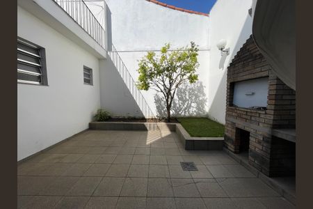 Casa à venda com 243m², 3 quartos e 7 vagasQuintal