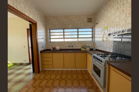 Casa à venda com 243m², 3 quartos e 7 vagasCozinha