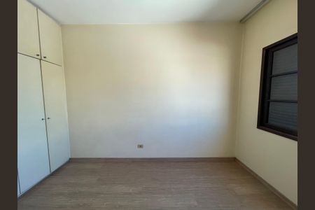 Casa à venda com 243m², 3 quartos e 7 vagasQuarto 2