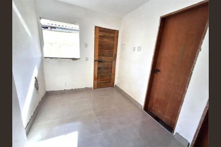 Apartamento à venda com 2 quartos, 40m² em São Lucas, São Paulo