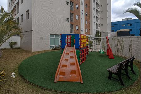 Apartamento à venda com 52m², 2 quartos e 1 vagaplay ground_3