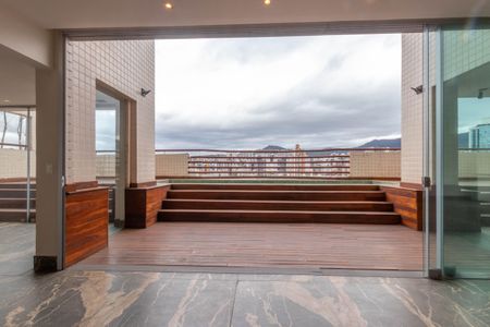 Sala de apartamento à venda com 3 quartos, 450m² em Funcionários, Belo Horizonte