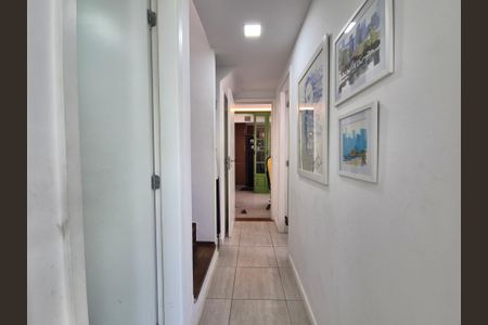 Apartamento à venda com 144m², 3 quartos e 2 vagasCorredor