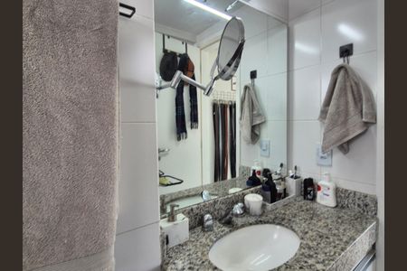 Apartamento à venda com 144m², 3 quartos e 2 vagasBanheiro da Suíte 2