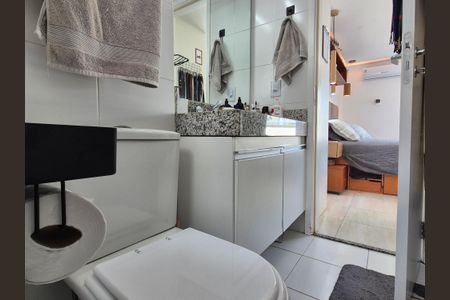 Apartamento à venda com 144m², 3 quartos e 2 vagasBanheiro da Suíte 2