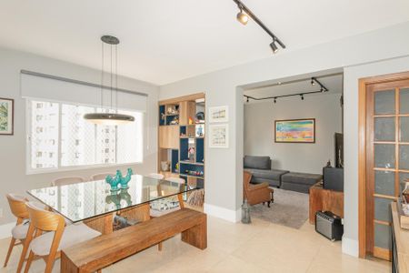 Sala de apartamento à venda com 2 quartos, 97m² em Vila Nova Conceição, São Paulo