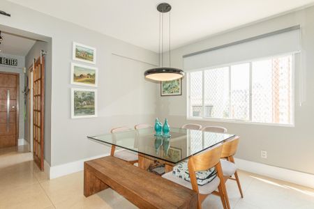 Sala de apartamento à venda com 2 quartos, 97m² em Vila Nova Conceição, São Paulo