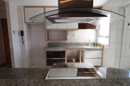 Apartamento para alugar com 107m², 3 quartos e 2 vagasCozinha