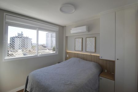 Suíte de apartamento à venda com 1 quarto, 57m² em Passo da Areia, Porto Alegre