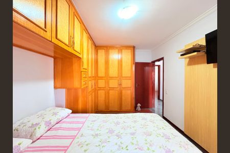 Casa à venda com 215m², 3 quartos e 3 vagasSuíte