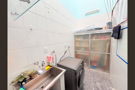 Casa à venda com 215m², 3 quartos e 3 vagasÁrea de Serviço