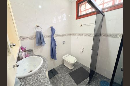 Casa à venda com 215m², 3 quartos e 3 vagasBanheiro Social