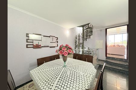 Casa à venda com 215m², 3 quartos e 3 vagasSala de Jantar